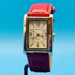 ENSEMBLE Women’s Fashion Quartz Wristwatch Faux Leather Working Condition